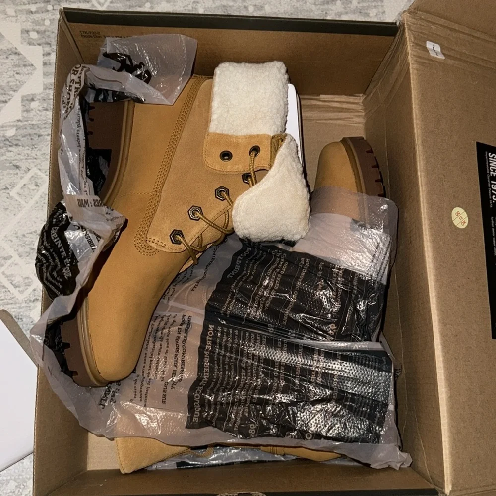 Timberlands - Picture 7 of 8